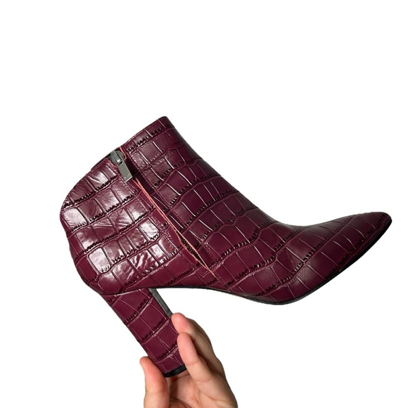 Marc Fisher Unno Embossed Croc Leather Plum Pointed Toe Ankle Boots Size 7.5 - Picture 9 of 10